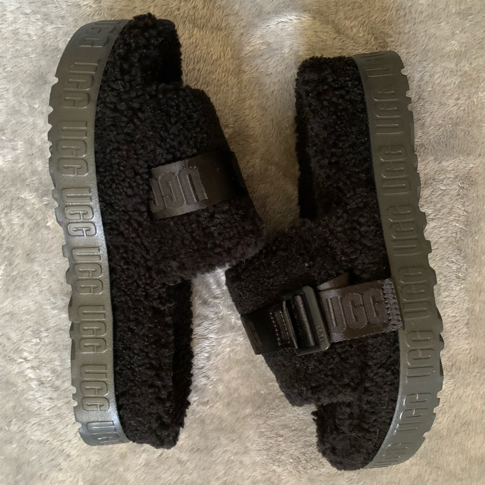 UGG Fluffita Slide
